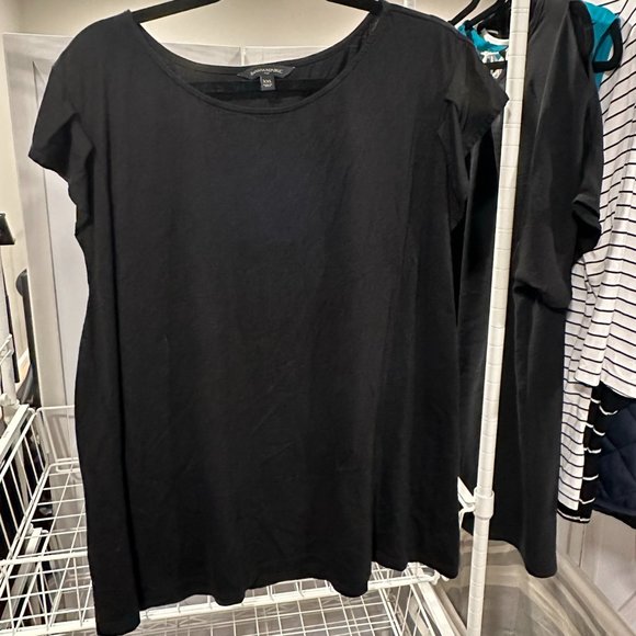 Banana Republic Tops - Gently Used Banana Republic Flutter Sleeve Black Top XXL